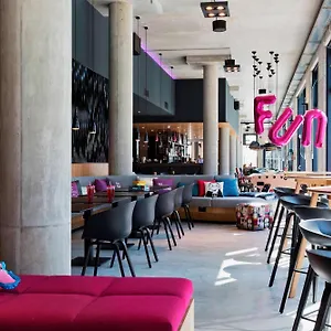 مطار فيينا Moxy سخويشات