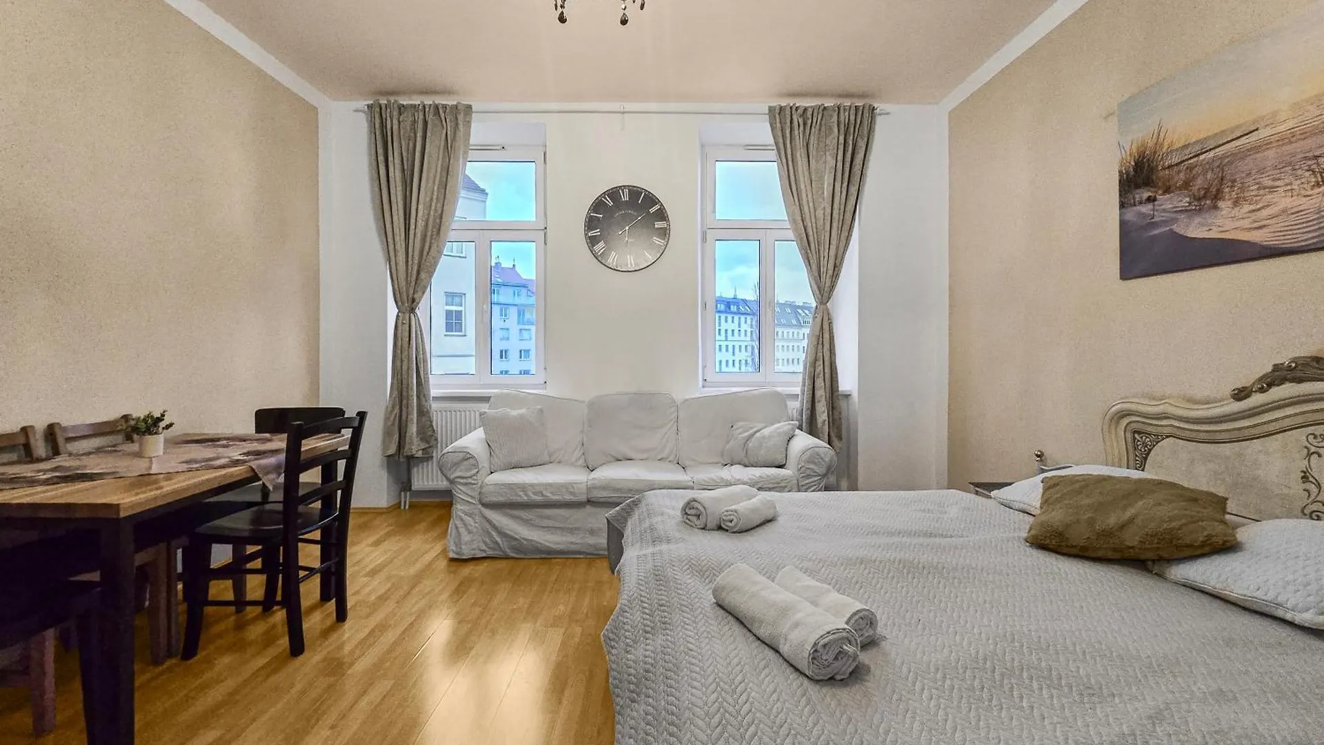 Davidov Stays Danube Wien